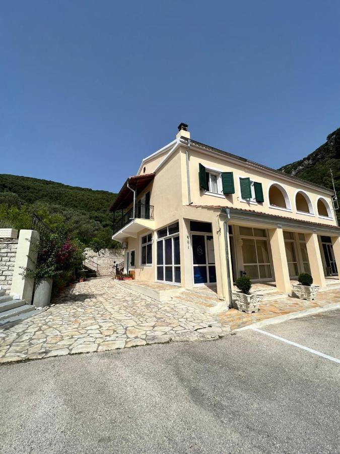 Lithino Apartments - 5Min From The Beach Agios Ioannis Peristerion Екстериор снимка