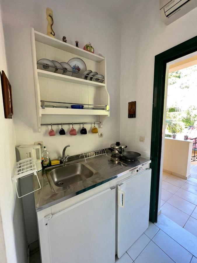 Lithino Apartments - 5Min From The Beach Agios Ioannis Peristerion Екстериор снимка